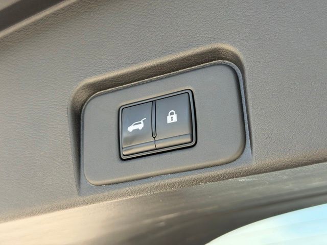 Used 2025 Nissan Rogue SUV