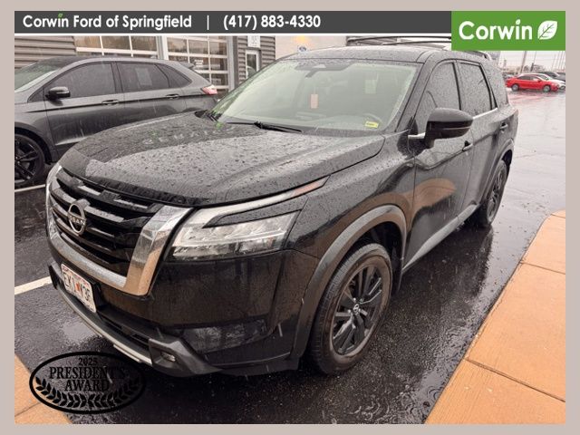 2022 Nissan Pathfinder SL 4WD