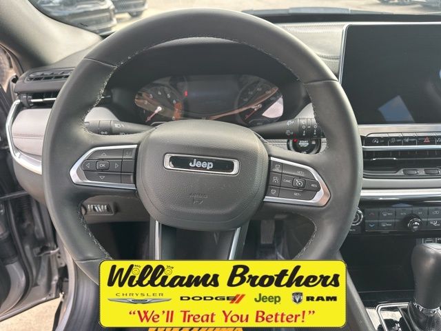 2024 Jeep Compass Limited - Silver Zynith Metallic Clearcoat exterior view 13