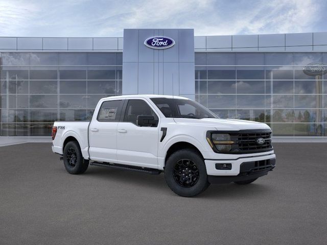 New 2026 Oxford White Ford XLT image 7