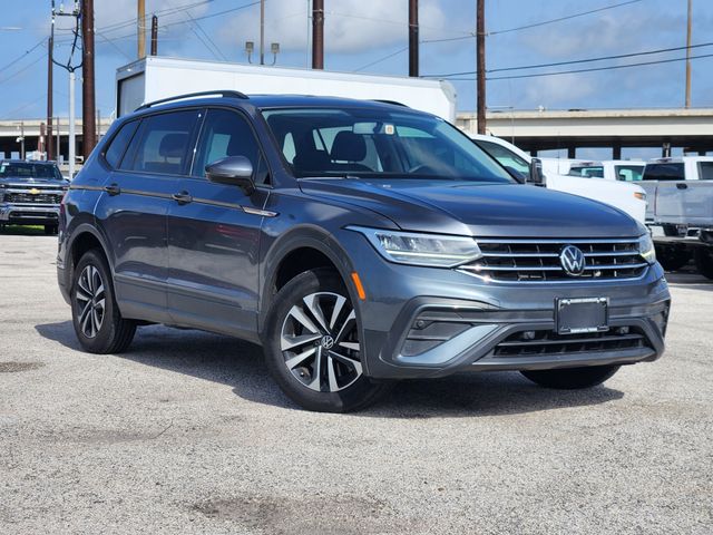 Platinum Gray Metallic 2022 Volkswagen Tiguan SUV / Crossover Front-Wheel Drive 8-Speed Automatic
