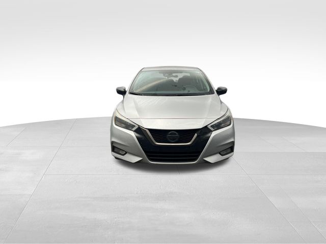 2020 Brilliant Silver Metallic Nissan Versa 1.6 SR FWD Sedan