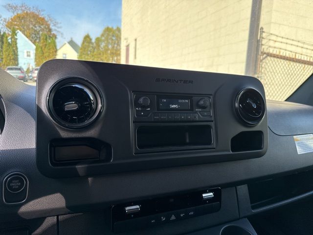 2025 Mercedes-Benz Sprinter 2500 Cargo 144 WB photo