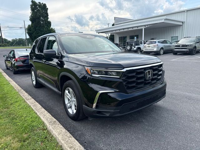 Crystal Black Pearl 2023 Honda Pilot SUV / Crossover All-Wheel Drive Automatic
