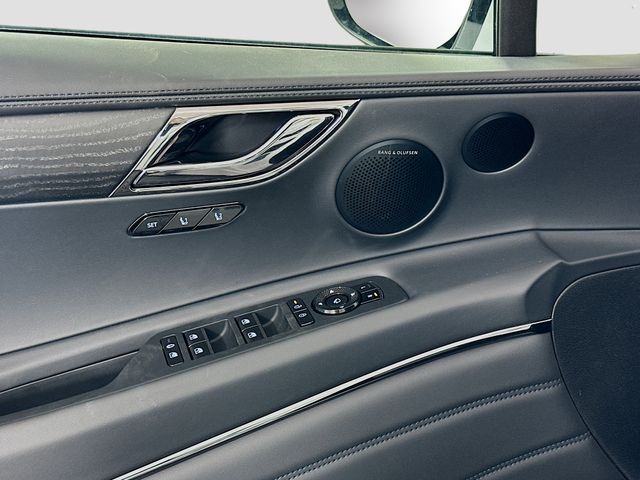 Thumbnail: 2026 Genesis GV80 - 20