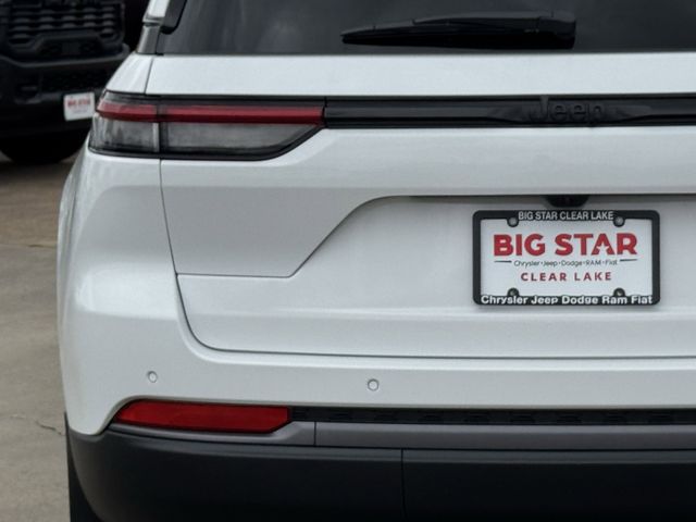 2026 Jeep Grand Cherokee Laredo White/off-white at Big Star Buick GMC