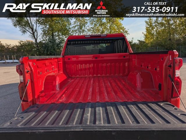 Used 2025 Red Chevrolet LT image 9