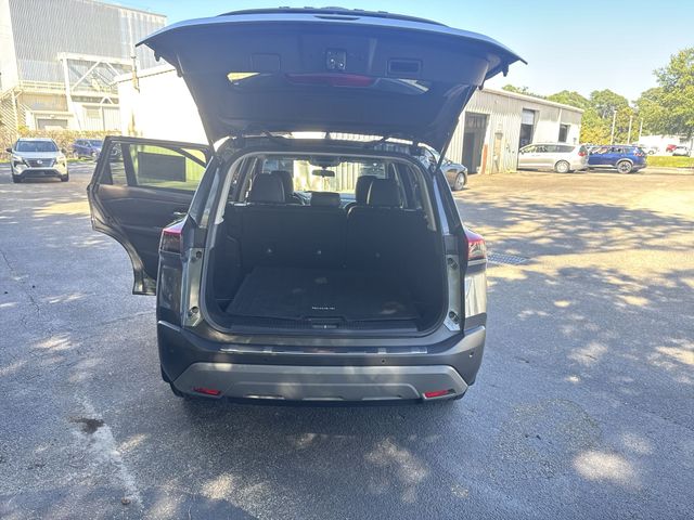 Used 2023 Gray Nissan SV image 12