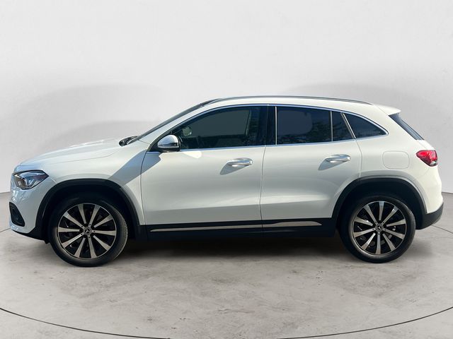 Used 2022 White Mercedes-Benz GLA 250 image 8