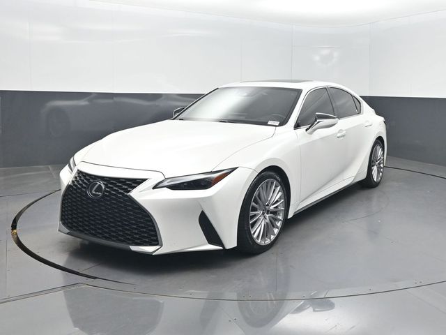 White Pearl 2022 Lexus IS Sedan Rear-Wheel Drive 8-Speed Automatic