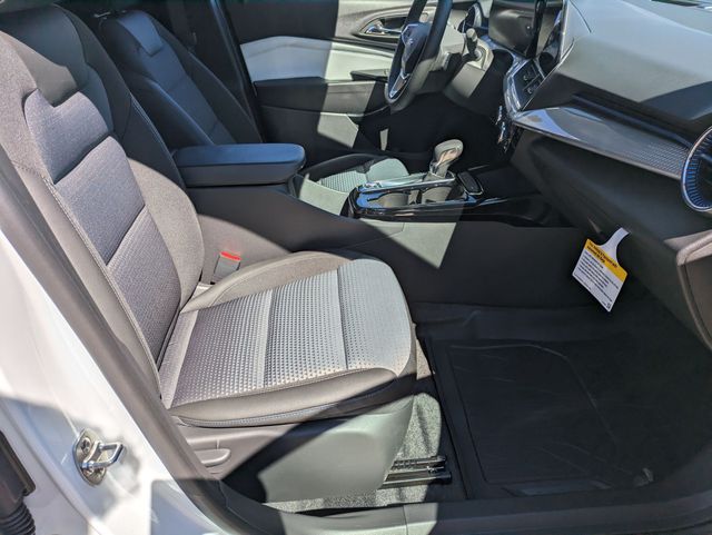 2025 Chevrolet Trax LT photo