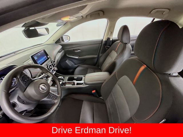 2025 Nissan Sentra SR - Photo 6