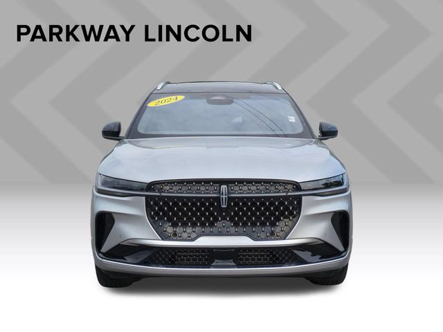Used 2024 Silver Lincoln Black Label image 8