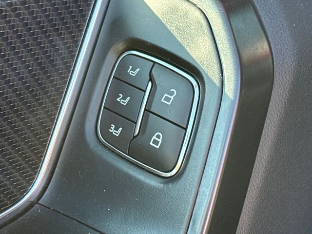 Used 2022 Orange Ford Raptor image 21