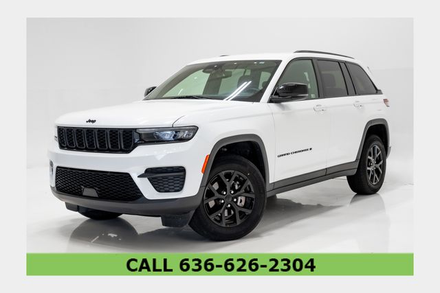 Bright White Clearcoat 2024 Jeep Grand Cherokee SUV / Crossover Four-Wheel Drive 8-Speed Automatic