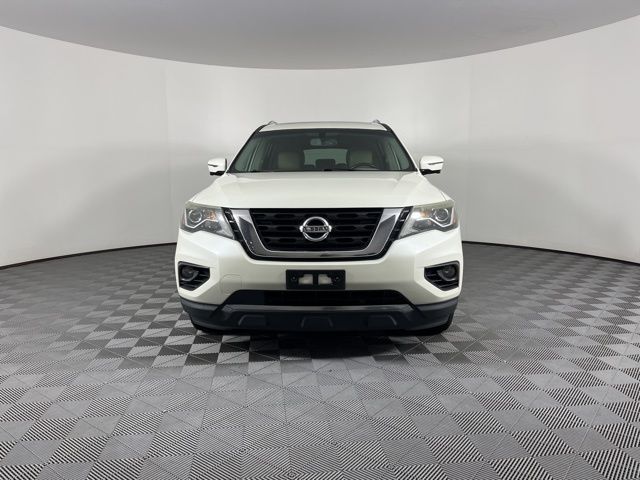 2017 Nissan Pathfinder Platinum 3