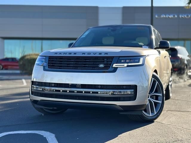 2026 Land Rover Range Rover P550e Autobiography AWD