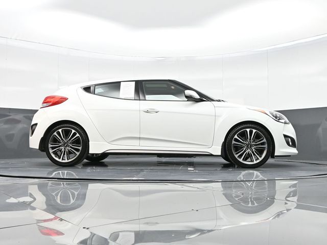 2016 Hyundai Veloster Turbo 37