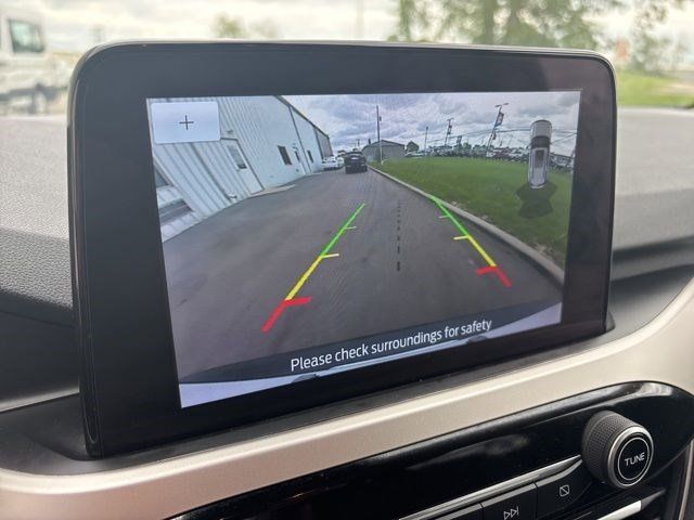 2020 Ford Escape SE photo