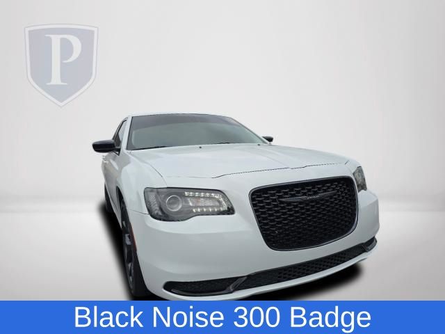 2023 Chrysler 300 Touring 11