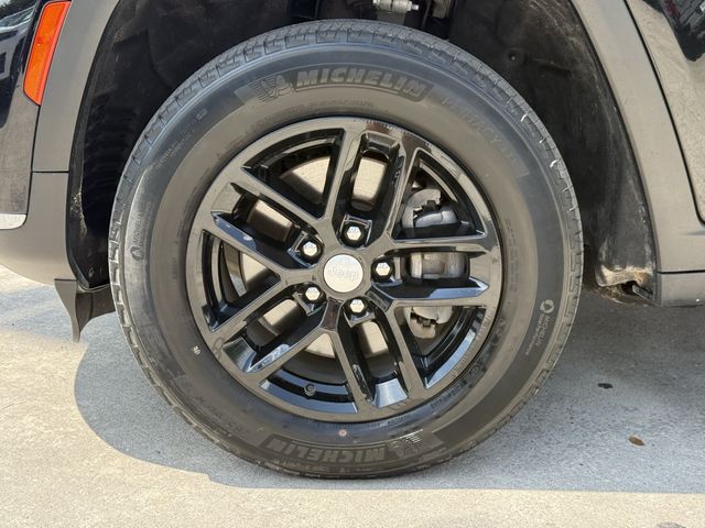 2023 Jeep Grand Cherokee L Laredo Black at Wharton Ford