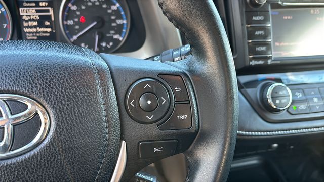 Used 2018 Gray Toyota XLE image 26