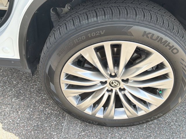 Used 2024 Toyota Highlander SUV