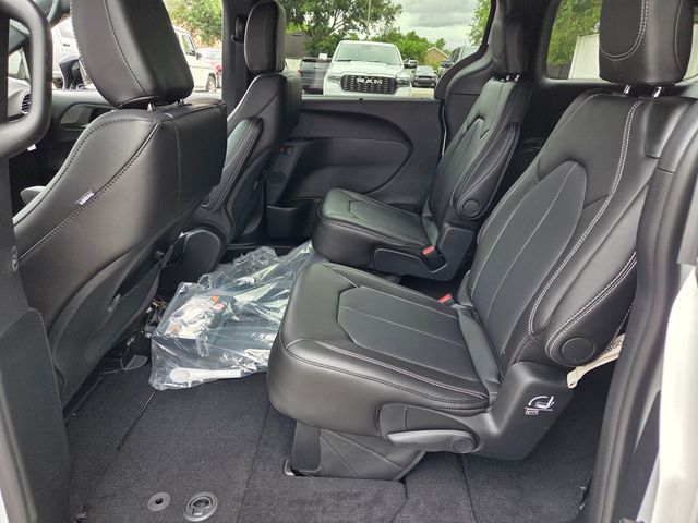 New 2026 White Chrysler LX image 5