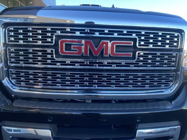 2018 GMC Sierra 3500HD Denali 32