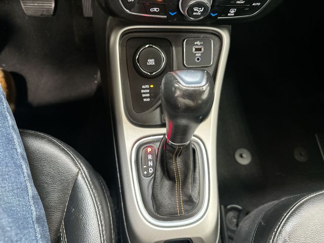 Used 2021 Silver Jeep Latitude image 21