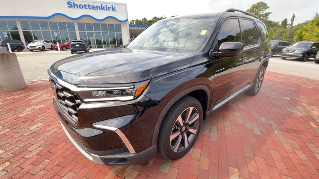 Used 2025 Honda Pilot SUV