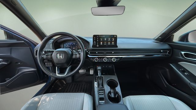 Used 2025  Honda Sport image 16