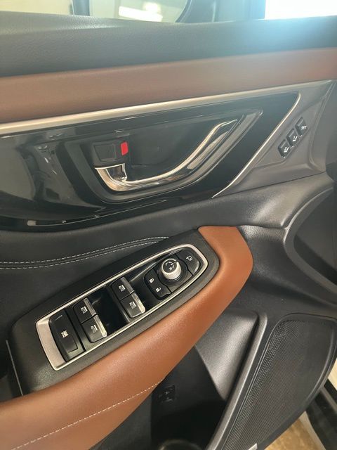 2020 Subaru Outback Touring photo