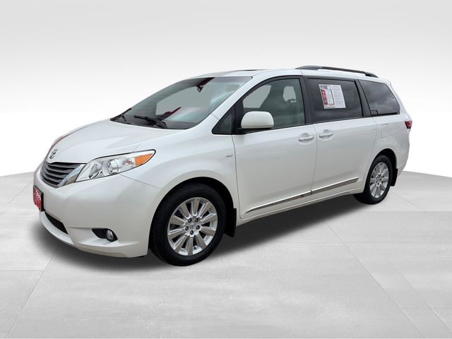 White (Blizzard Pearl) 2016 Toyota Sienna XLE 7-Passenger AWD Minivan All-Wheel Drive 6-Speed Automatic Overdrive