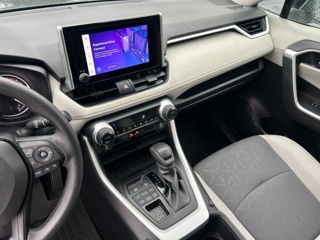 2023 Toyota RAV4 XLE - Photo 34