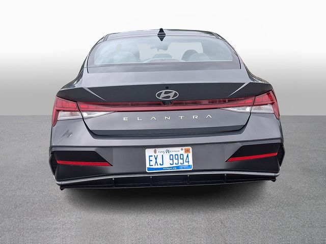 Used 2025 Hyundai Elantra Sedan