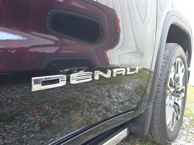 Used 2026 Black GMC Denali Ultimate image 12