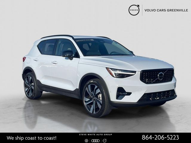  2026 Volvo XC40 B5 Ultra AWD   