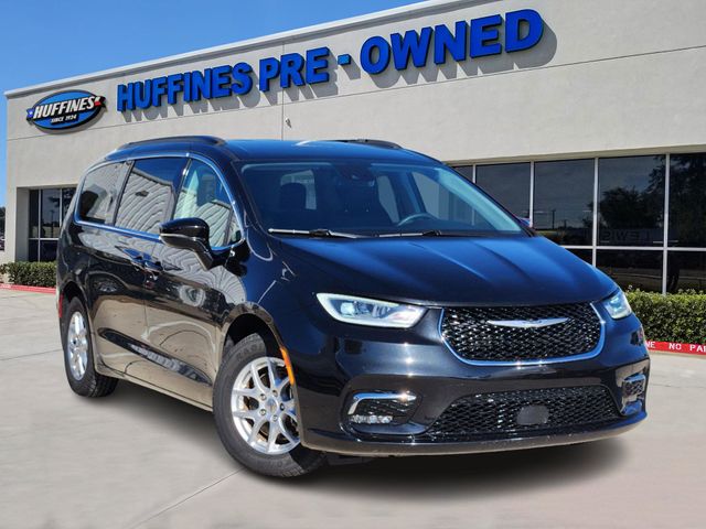 2022 Chrysler Pacifica Touring L 1