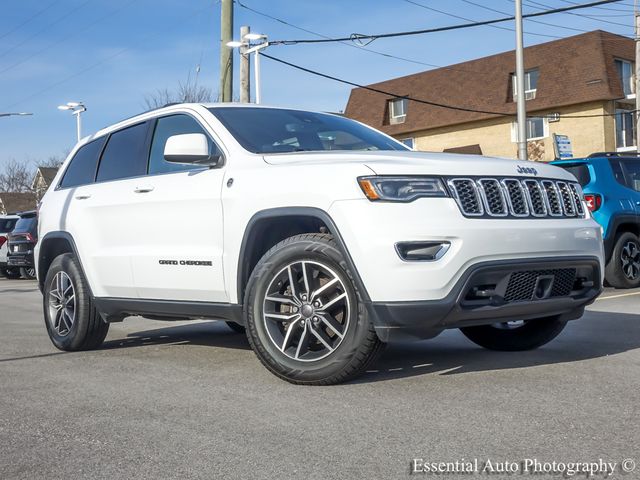 Bright White Clearcoat 2020 Jeep Grand Cherokee Laredo 4WD SUV / Crossover Four-Wheel Drive 8-Speed Automatic