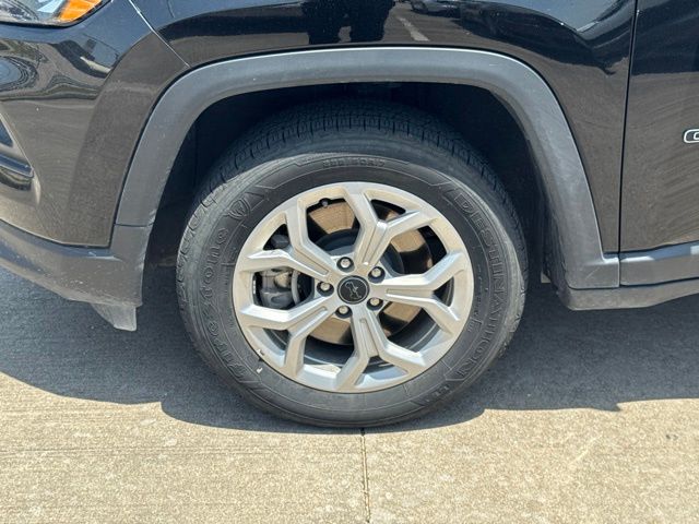2025 Jeep Compass Latitude Black at Community Toyota