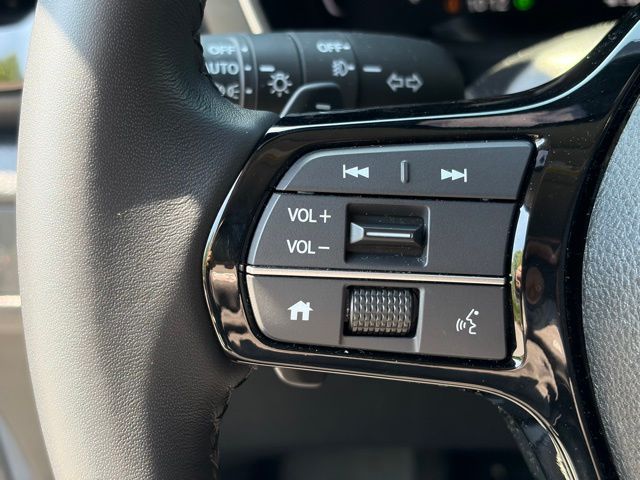 used 2025 Honda Pilot car, priced at $43,895