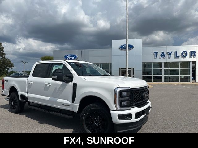 Star White Metallic Tri-Coat 2025 Ford F-250 Super Duty Lariat Crew Cab 4WD Pickup Truck Four-Wheel Drive Automatic