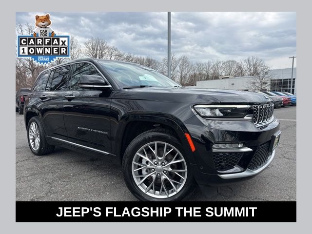 Diamond Black Crystal Pearlcoat 2023 Jeep Grand Cherokee Summit 4WD SUV / Crossover Four-Wheel Drive 8-Speed Automatic