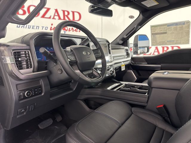 2025 Star White Metallic Tri-Coat Ford Super Duty F-350 SRW Platinum 4X4 Truck