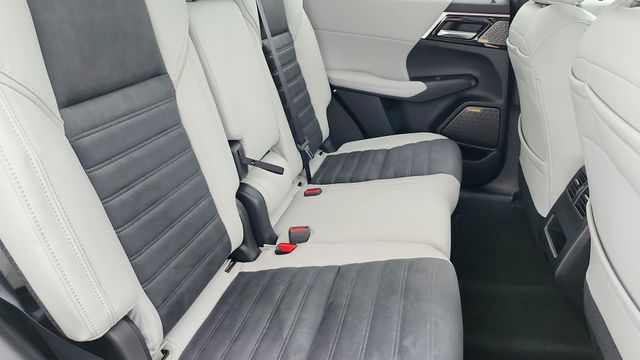 2026 Mitsubishi Outlander