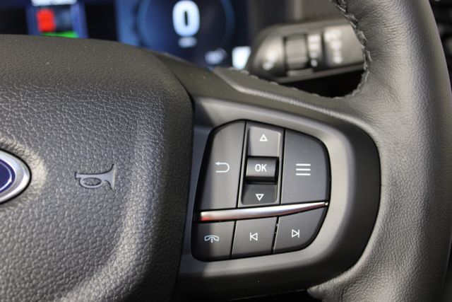 2025 Ford Ranger Lariat photo