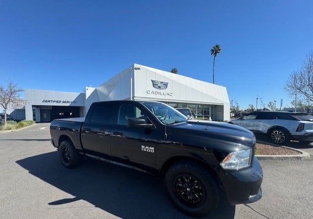 2016 RAM 1500 Express Crew Cab RWD