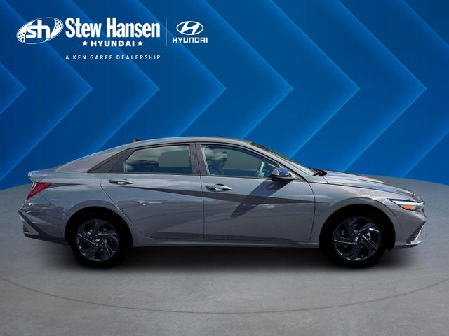 New 2026 Gray Hyundai SEL Sport image 9