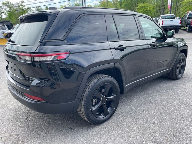 2023 Jeep Grand Cherokee Limited - Diamond Black Crystal Pearlcoat exterior view 7
